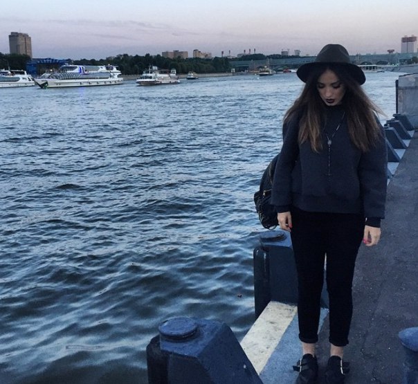    (Viktoriya Daineko Photo)  ,     /  - 51