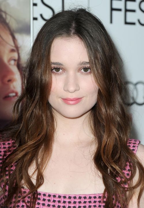 Alice Englert  Photo (  )  ,       /  - 21