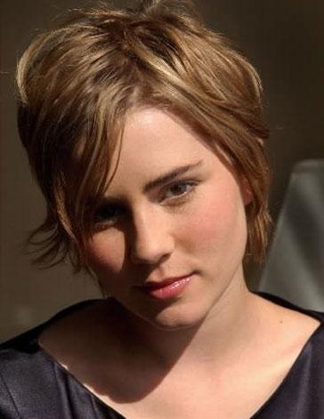 Alison Lohman Photo (  )   /  - 19