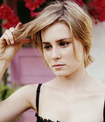 Alison Lohman Photo (  )   /  - 27