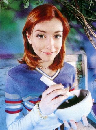 Alyson Hannigan Photo (  )  ,       /  - 19