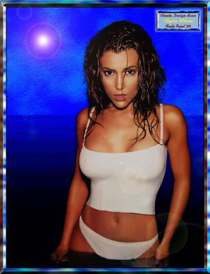 Alyssa Milano Photo (  )   /  - 9