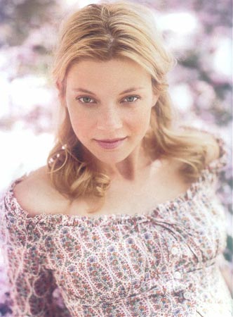 Amy Smart Photo (  )   /  - 5