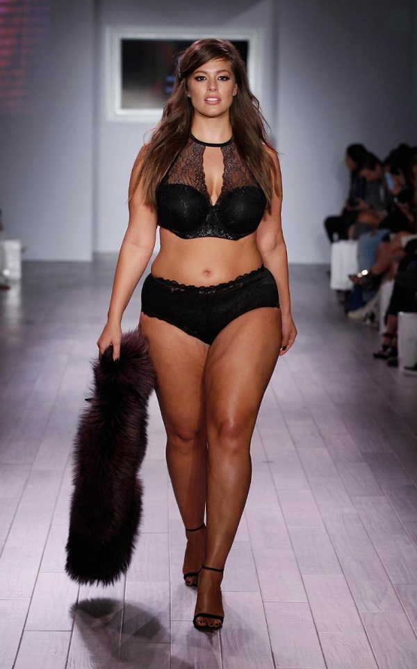   (Ashley Graham)  -  plus size
