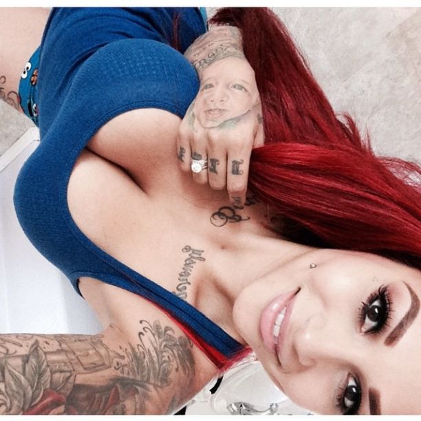   (Brittanya Razavi)  -     /  - 22