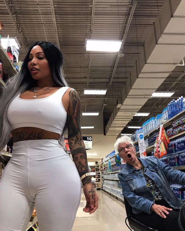   (Brittanya Razavi)  -     /  - 42