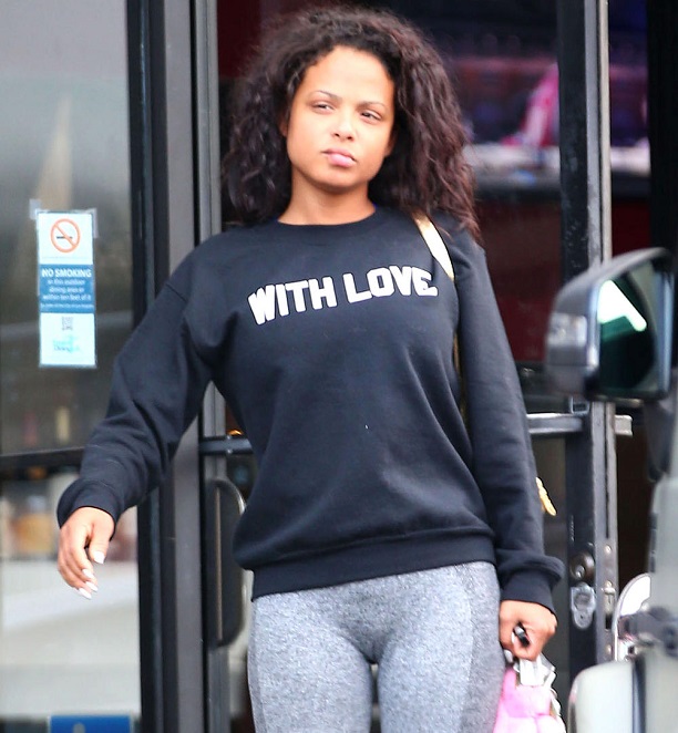 Christina Milian Photo (  )   /  - 7