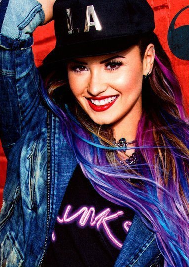 Demi Lovato Photo (  )     /  - 23