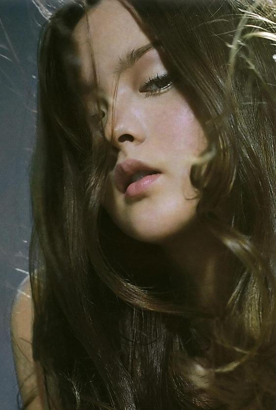 Devon Aoki Photo (  )     /  - 17