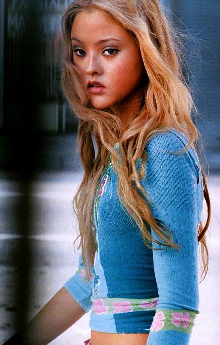 Devon Aoki Photo (  )     /  - 21