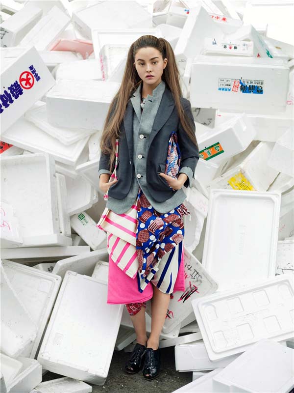 Devon Aoki Photo (  )     /  - 34