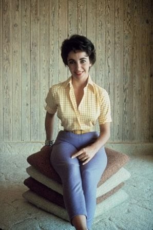 Elizabeth Taylor Photo (  )   /  - 13