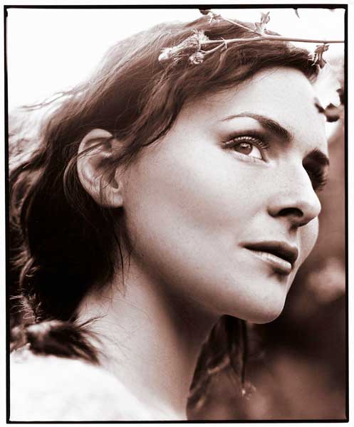 Emiliana Torrini Photo (  )    /  - 12