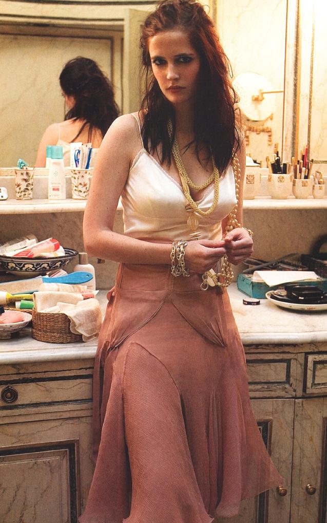 Eva Green Photo (  )    /  - 42