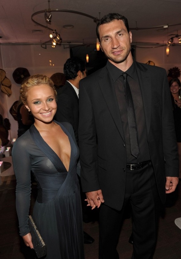 Hayden Panettiere Photo (  )  , ,  /  - 14