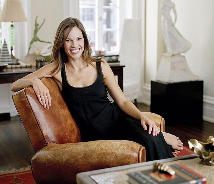 Hilary Swank Photo (  )   /  - 35