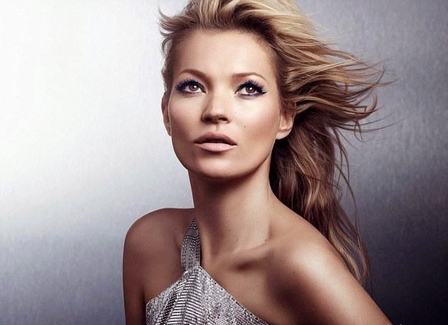 Kate Moss Photo (  )     /  - 70