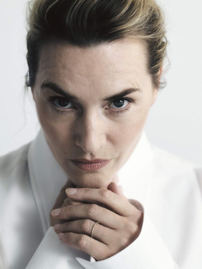 Kate Winslet Photo (  )   /  - 7