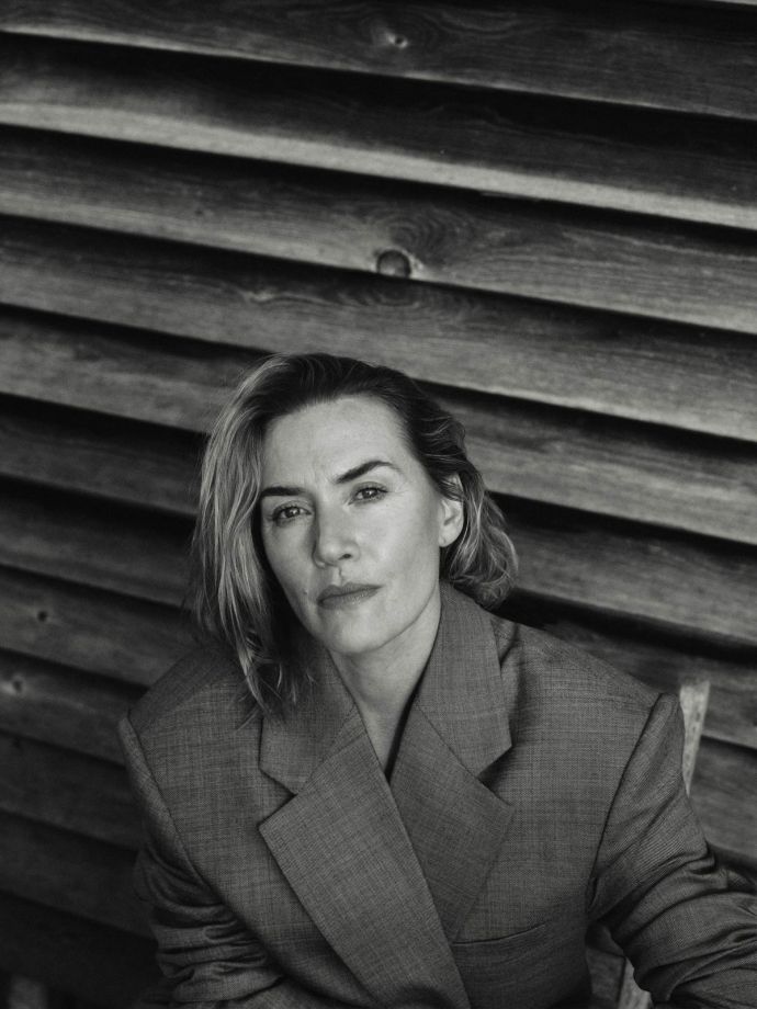 Kate Winslet Photo (  )   /  - 8