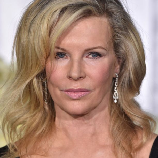 Kim Basinger Photo (  )  ,  /  - 2