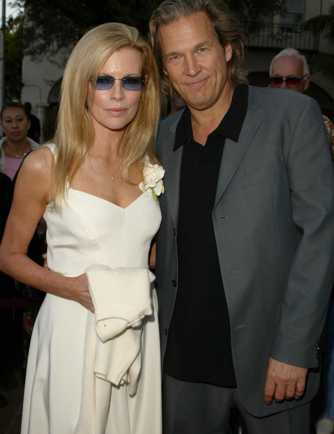 Kim Basinger Photo (  )  ,  /  - 37