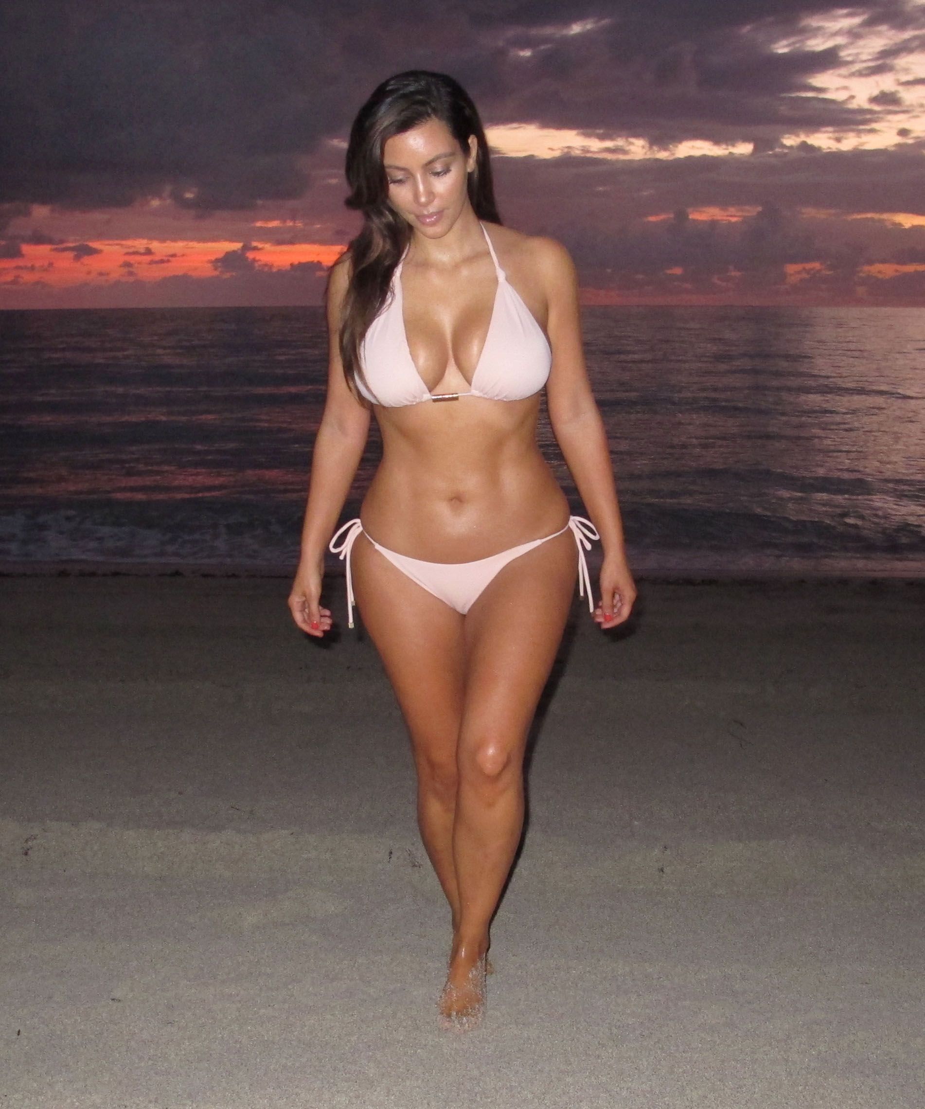 Ким Кардашьян (Kimberly Noel Kardashian/Kim Kardashian) Фото - модель, диза...