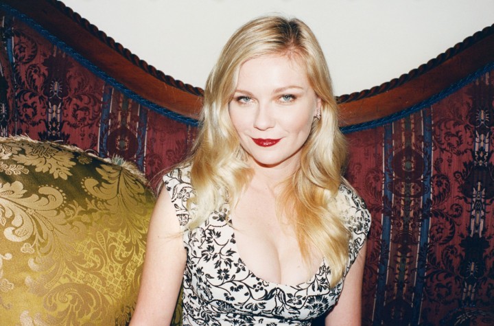 Kirsten Dunst Photo (  )   /  - 12