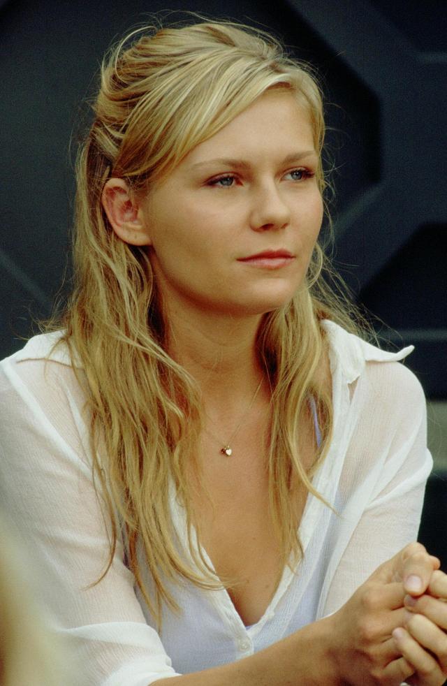 Kirsten Dunst Photo (  )   /  - 40