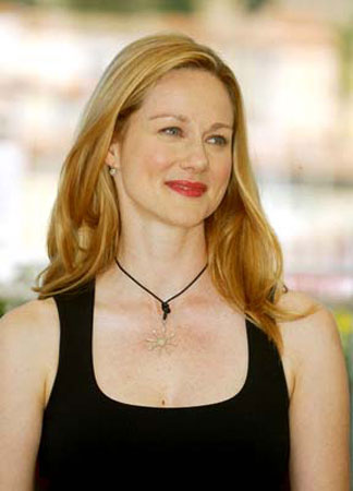   Photo (Laura Linney )    /  - 6