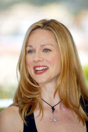   Photo (Laura Linney )    /  - 7