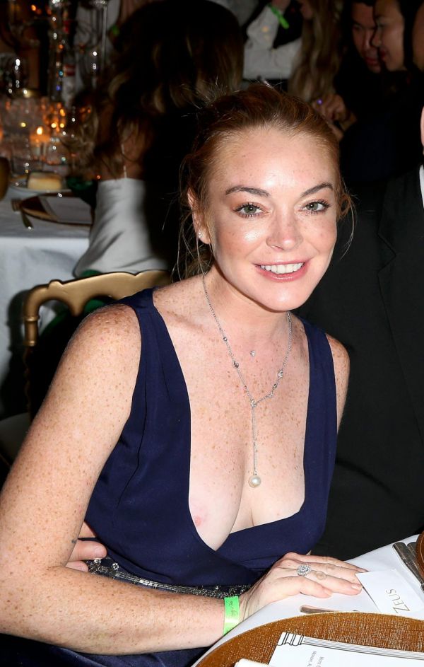 Lindsay Lohan ( )  - ,  /  - 31