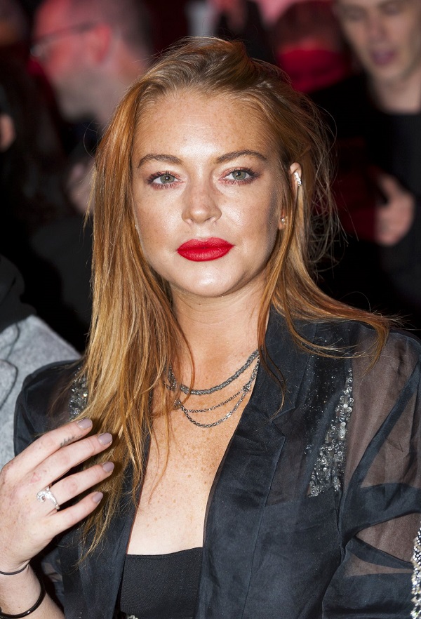 Lindsay Lohan ( )  - ,  /  - 80