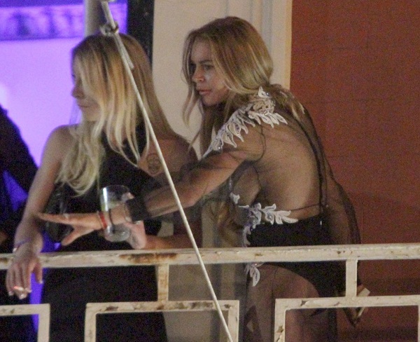 Lindsay Lohan ( )  - ,  /  - 94