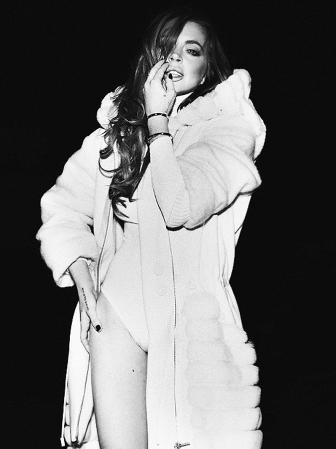 Lindsay Lohan ( )  - ,  /  - 112