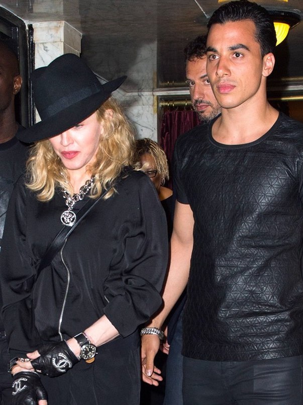 Madonna Photo ( )   ,  /  - 51