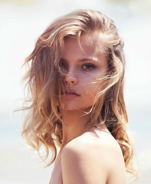 Magdalena Frackowiak Photo (  )   /  - 21