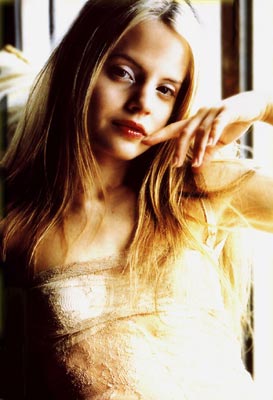 Mena Suvari Photo (  )   /  - 6