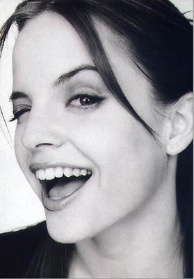 Mena Suvari Photo (  )   /  - 9