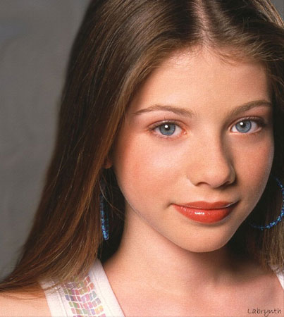 Michelle Trachtenberg Photo (  )   /  - 19