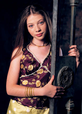 Michelle Trachtenberg Photo (  )   /  - 22