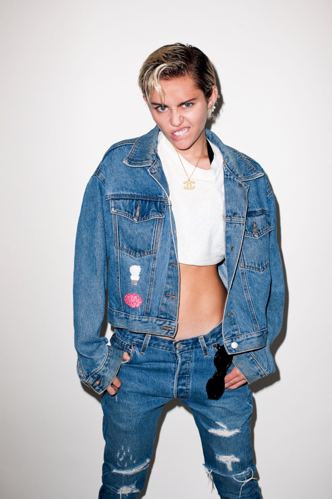 Майли Сайрус (Miley Cyrus) Биография - американская актриса и певица. 