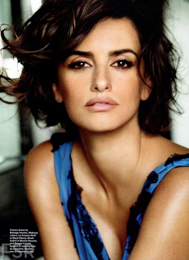 Penelope Cruz Photo (  )   /  - 13