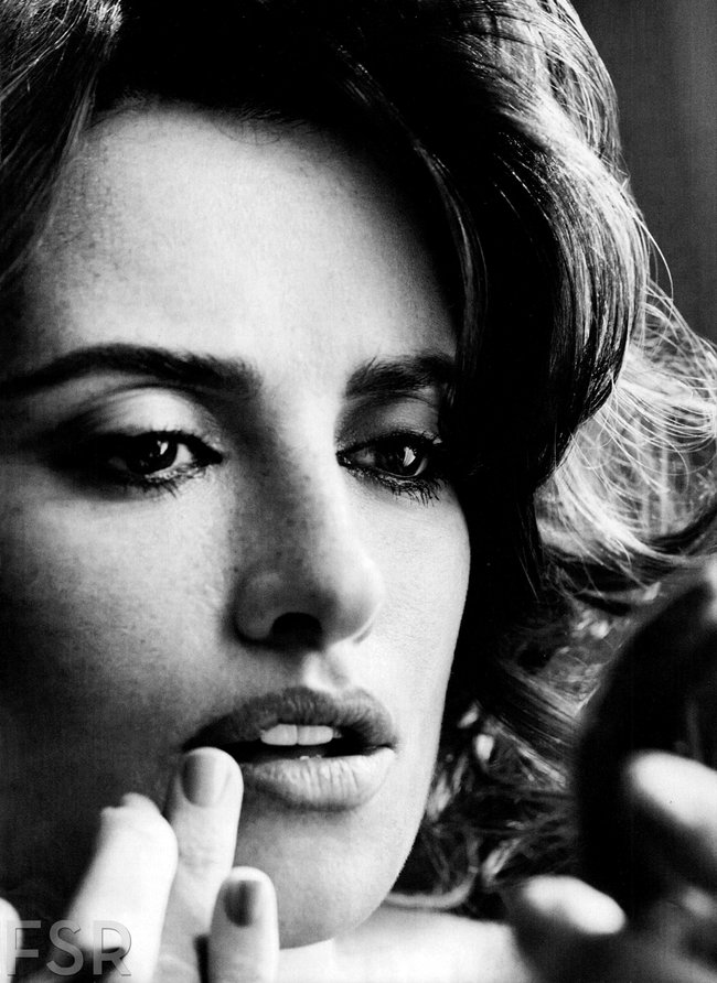 Penelope Cruz Photo (  )   /  - 14