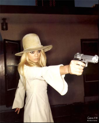 Peta Wilson Photo (  )   /  - 13