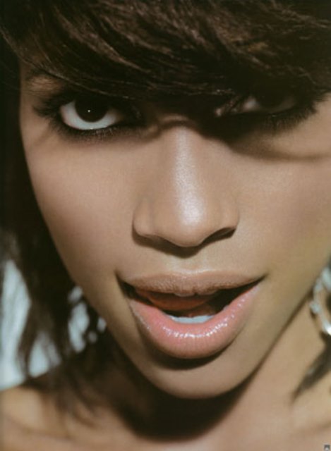 Rosario Dawson Photo (  )   /  - 43