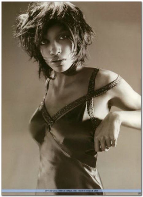 Rosario Dawson Photo (  )   /  - 44
