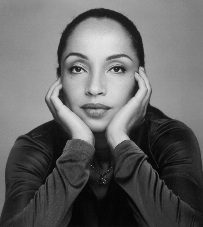 Sade Photo ( )   /  - 17