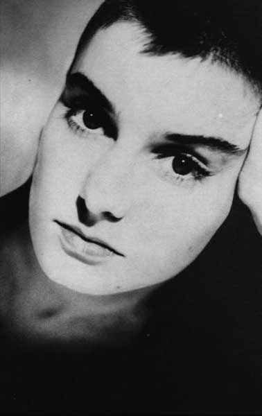 Sinead O ConnorPhoto ( )   /  - 8