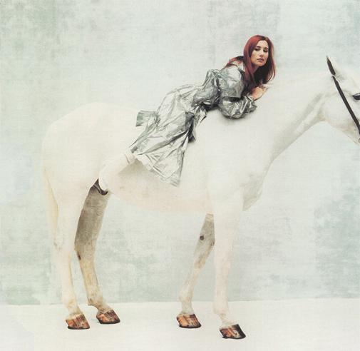 Tori Amos Photo (  )   /  - 8