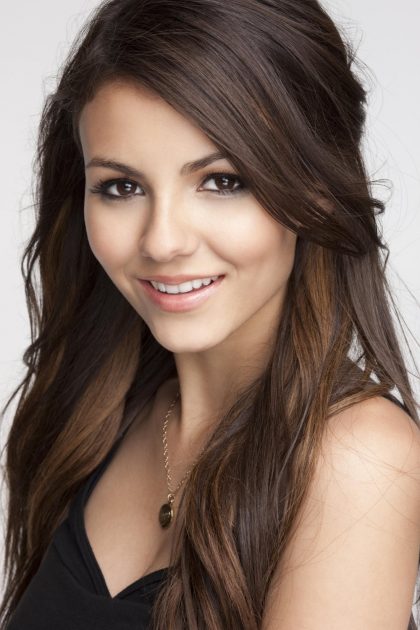 Victoria Justice Photo (  )   /  - 32